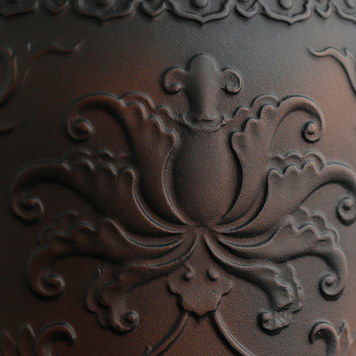 Scrolling Lotus | Handcrafted Zitao Tea Canister