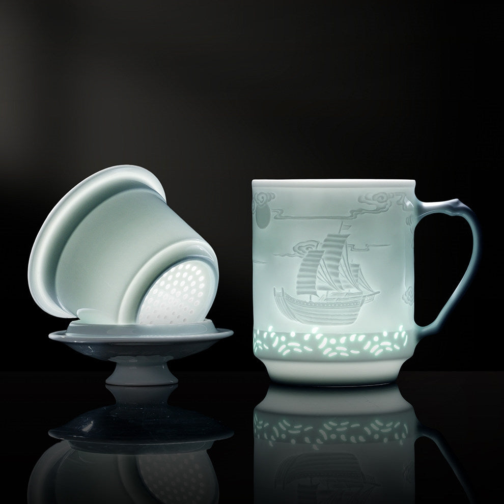 Auspicious Light | Jingdezhen Handcrafted Linglong Porcelain Tea Infuser